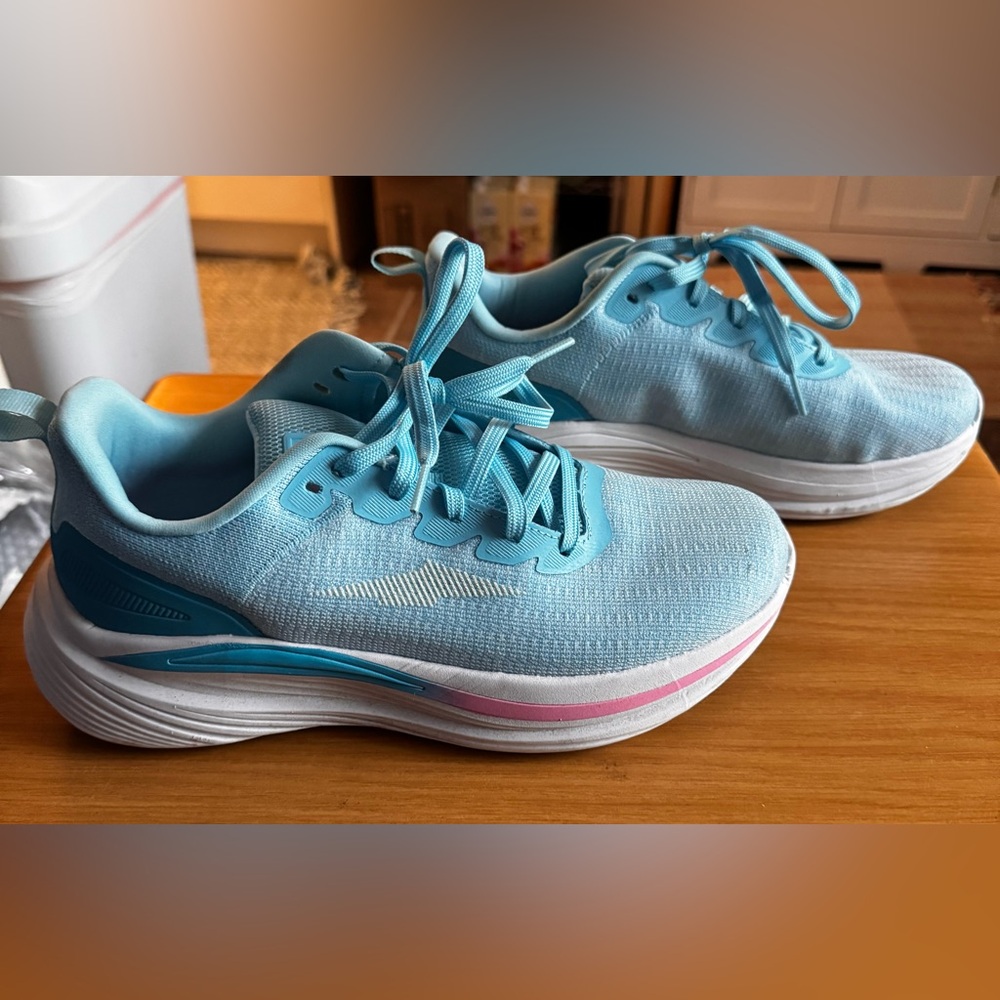 Avia Sky Blue Sneakers with White Trim